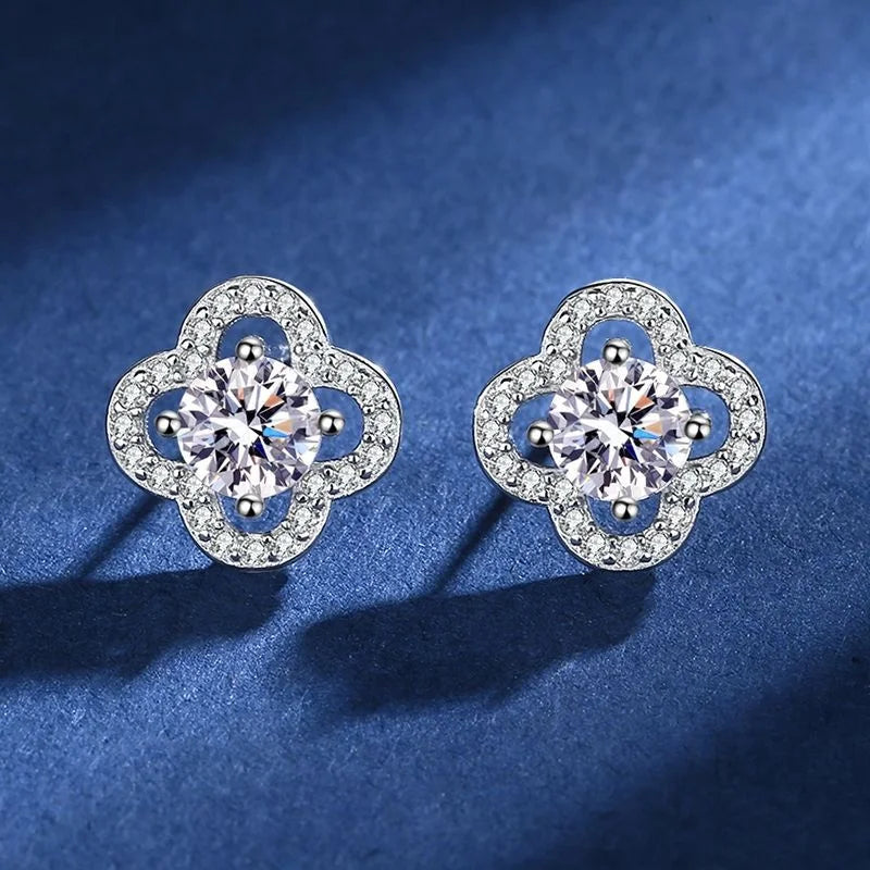 Willow Moissanite Clover Earrings