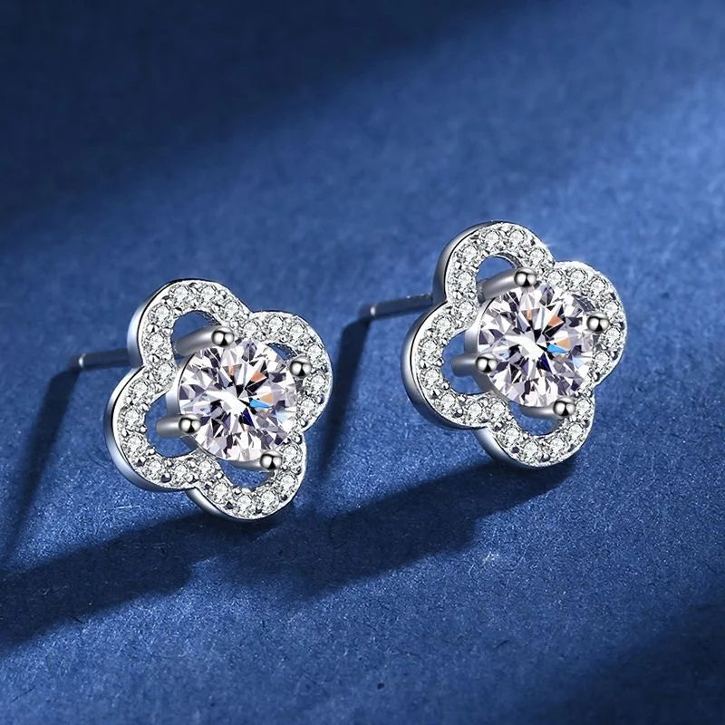 Willow Moissanite Clover Earrings