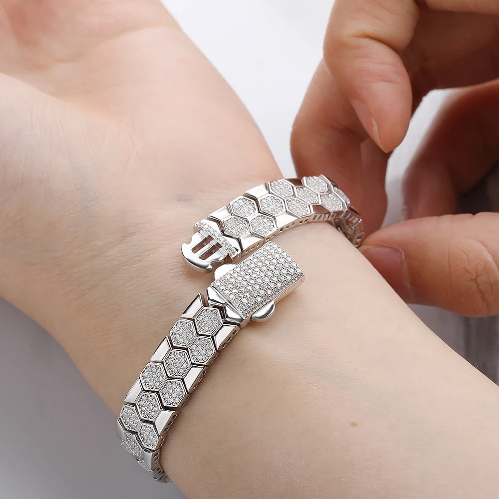 Elara Honeycomb Moissanite Bracelet