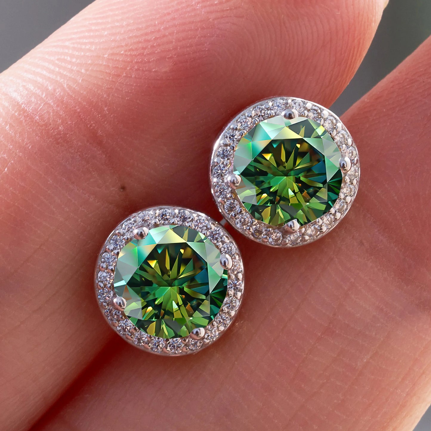 Razan Moissanite Round Earrings